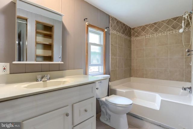 10 MISTY LANE, Middletown, PA 17057