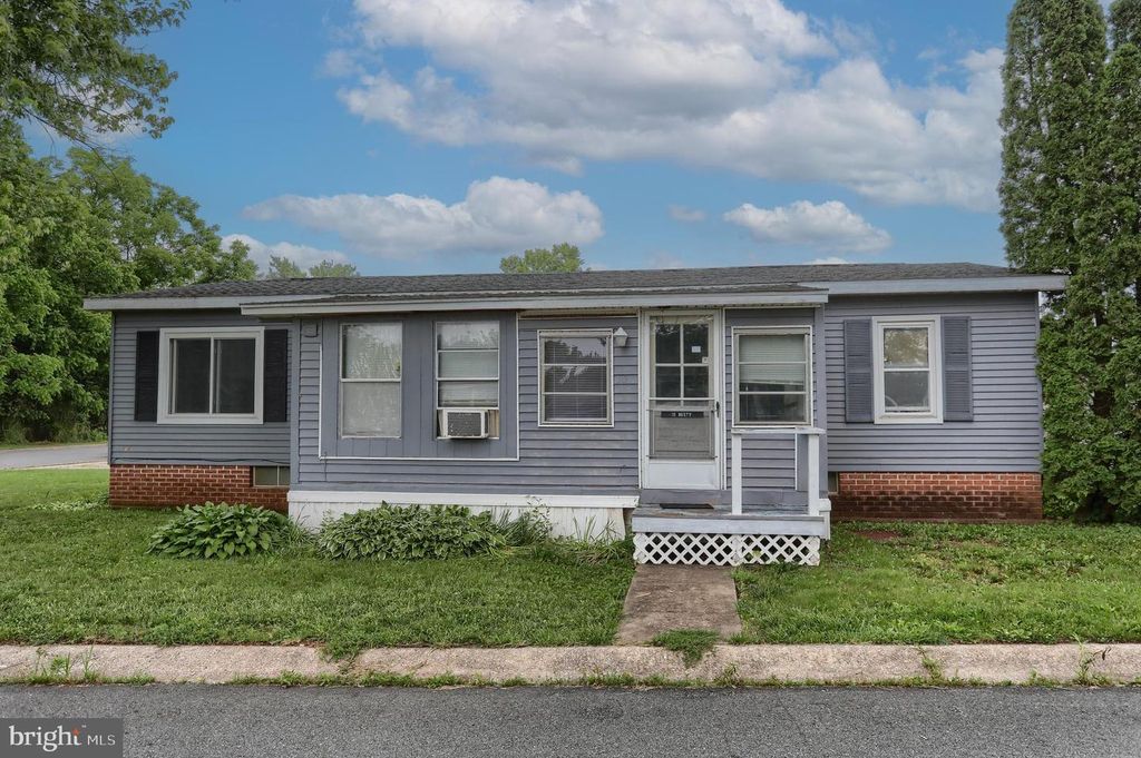 10 MISTY LANE, Middletown, PA 17057