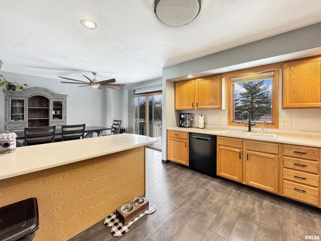 101 REGENT Court, East Peoria, IL 61611