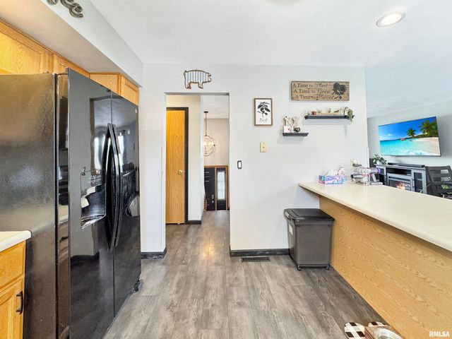 101 REGENT Court, East Peoria, IL 61611