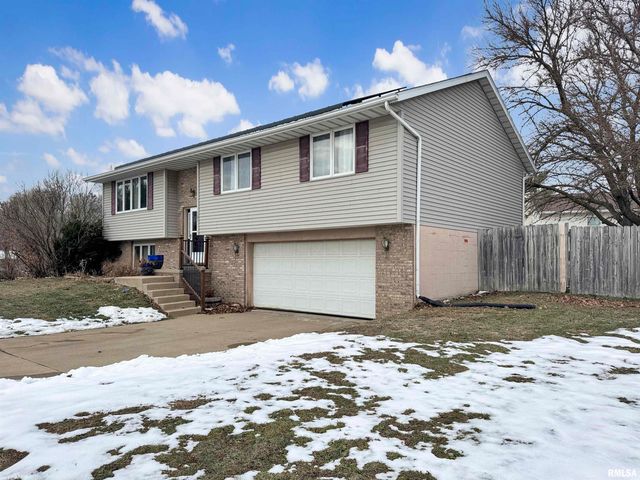 101 REGENT Court, East Peoria, IL 61611