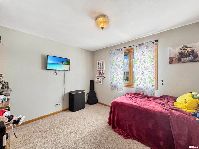 101 REGENT Court, East Peoria, IL 61611