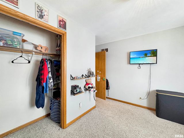 101 REGENT Court, East Peoria, IL 61611