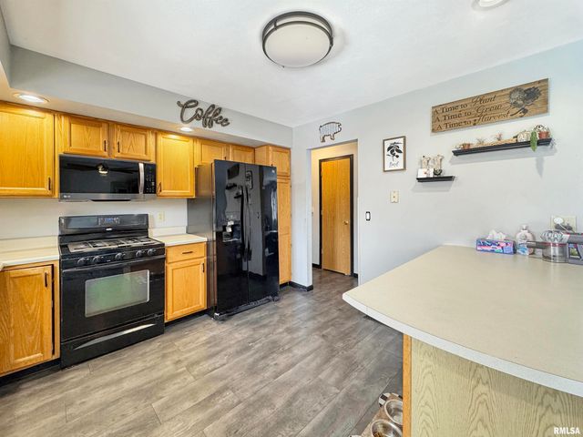 101 REGENT Court, East Peoria, IL 61611