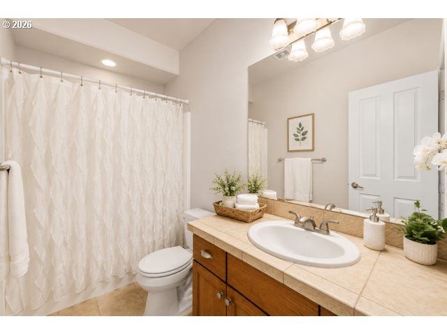 12207 Ne 241ST Ct, Brush Prairie, WA 98606