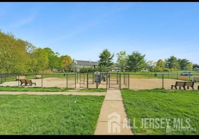 262 Willowbrook Drive, North Brunswick, NJ 08902