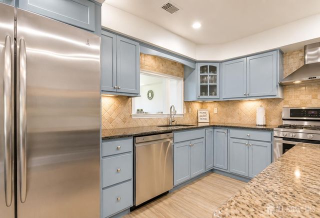 262 Willowbrook Drive, North Brunswick, NJ 08902