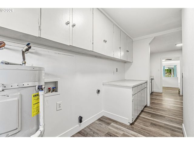 1821 NICHOLS Blvd, Longview, WA 98632