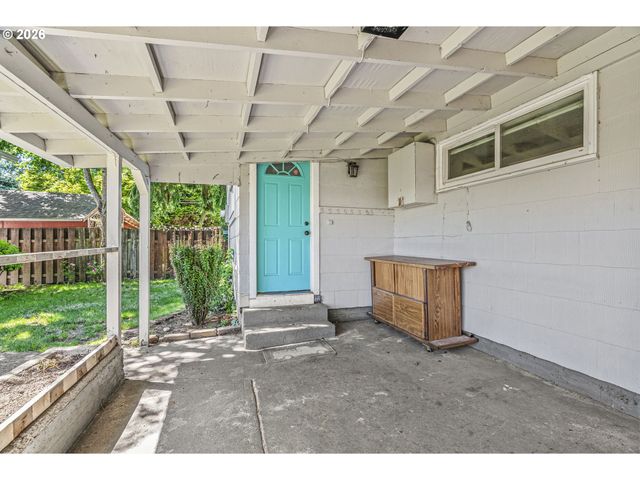 1821 NICHOLS Blvd, Longview, WA 98632