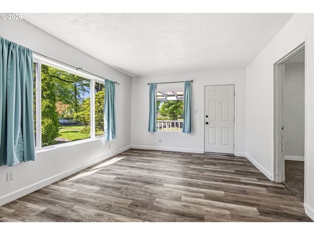 1821 NICHOLS Blvd, Longview, WA 98632