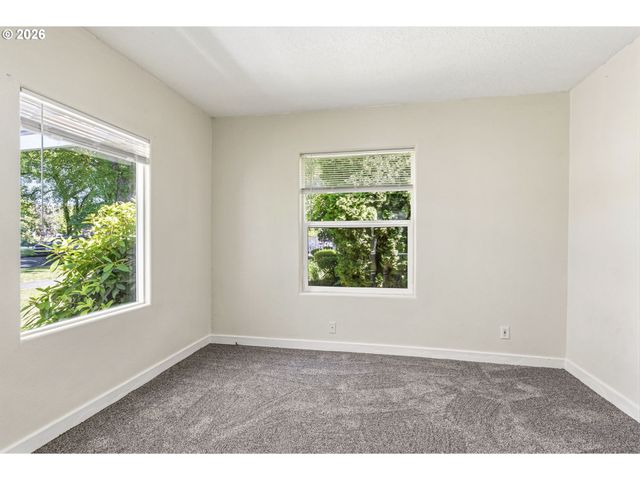 1821 NICHOLS Blvd, Longview, WA 98632