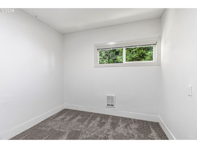 1821 NICHOLS Blvd, Longview, WA 98632