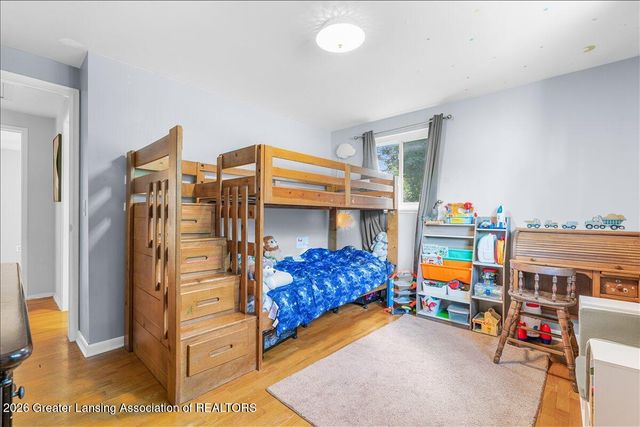 2709 Greenbriar Avenue, Lansing, MI 48912