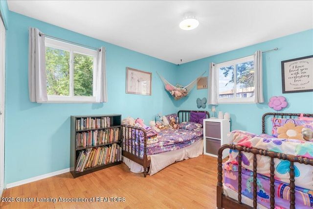 2709 Greenbriar Avenue, Lansing, MI 48912