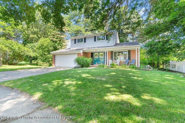 2709 Greenbriar Avenue, Lansing, MI 48912
