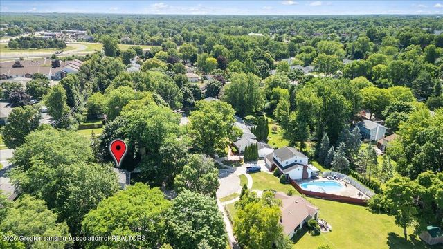 2709 Greenbriar Avenue, Lansing, MI 48912