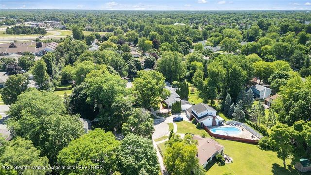 2709 Greenbriar Avenue, Lansing, MI 48912