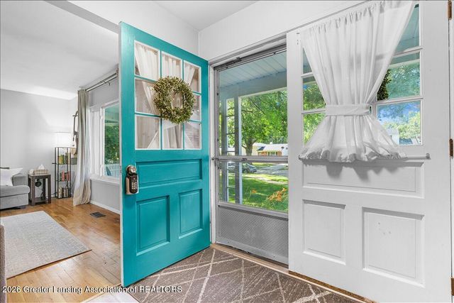 2709 Greenbriar Avenue, Lansing, MI 48912