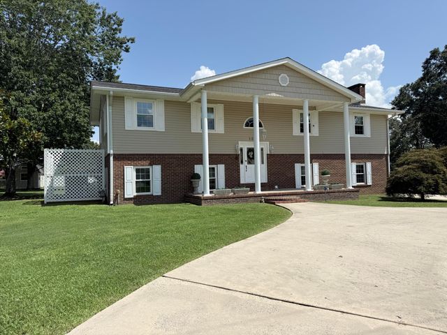 1220 Doctor Lee Avenue, Bridgeport, AL 35740