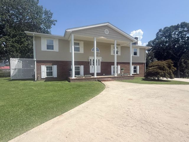 1220 Doctor Lee Avenue, Bridgeport, AL 35740