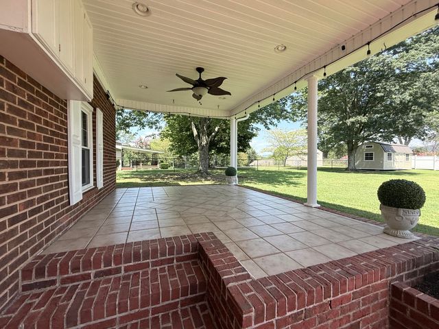1220 Doctor Lee Avenue, Bridgeport, AL 35740