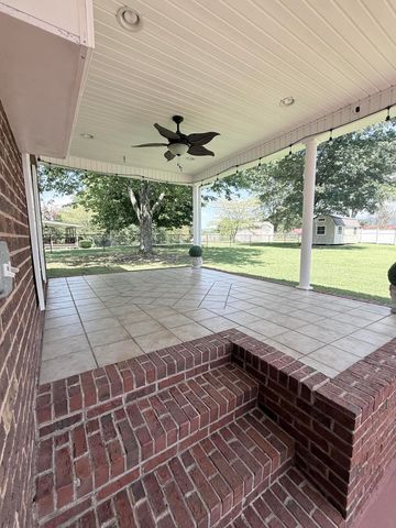 1220 Doctor Lee Avenue, Bridgeport, AL 35740