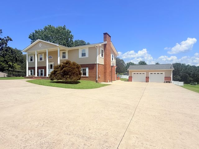 1220 Doctor Lee Avenue, Bridgeport, AL 35740