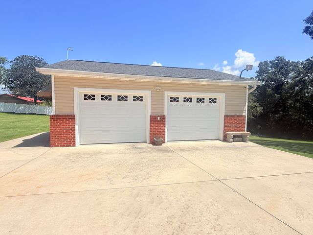 1220 Doctor Lee Avenue, Bridgeport, AL 35740