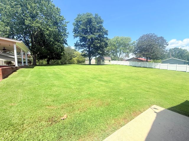 1220 Doctor Lee Avenue, Bridgeport, AL 35740