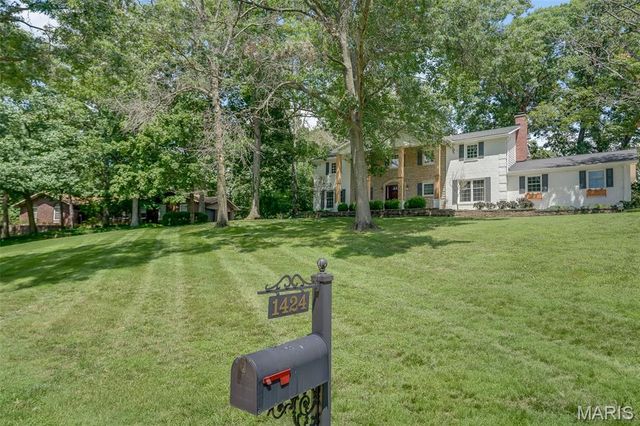 1424 Forest Avenue, Kirkwood, MO 63122