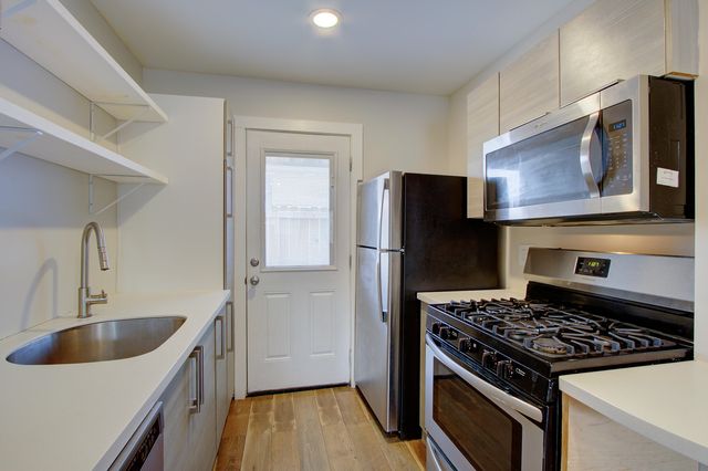 134 Congress Street Apt B, Charleston, SC 29403