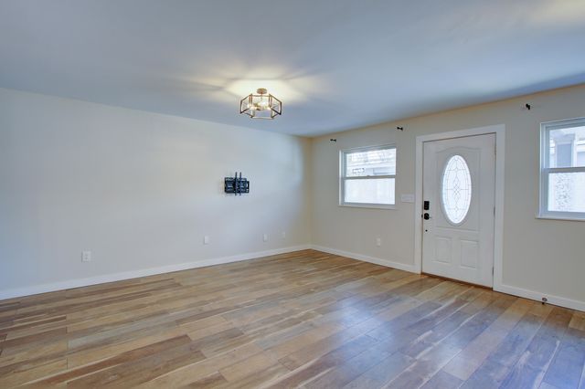 134 Congress Street Apt B, Charleston, SC 29403