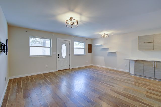134 Congress Street Apt B, Charleston, SC 29403