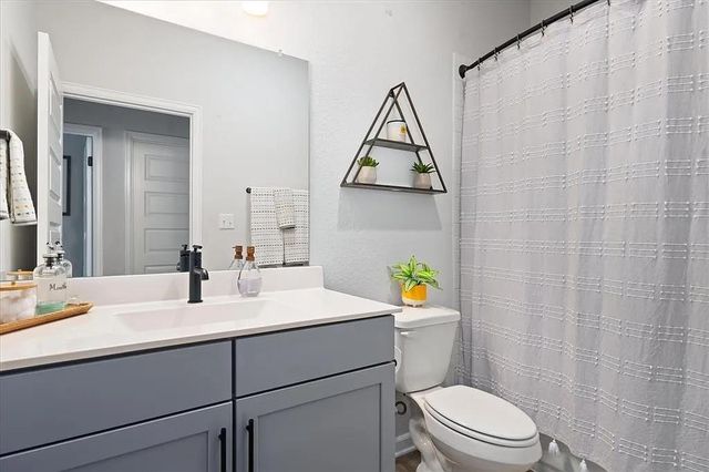 108 Charles Zanco DR, Bastrop, TX 78602