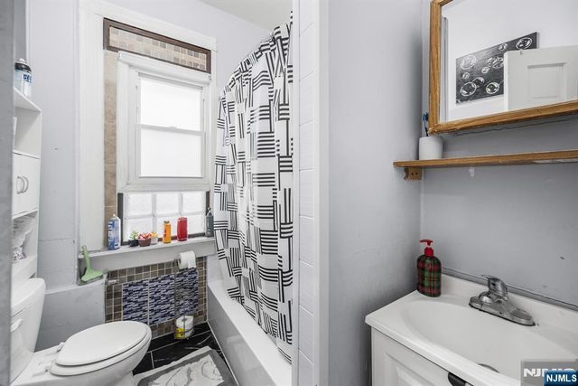 108 Ward Street, Orange, NJ 07050