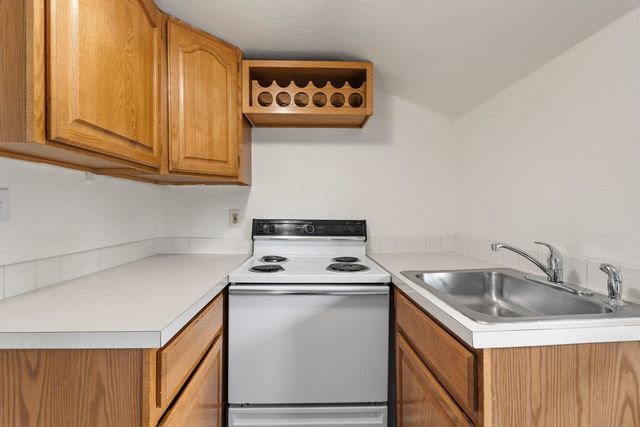 816 E Gordon Ave, Spokane, WA 99207