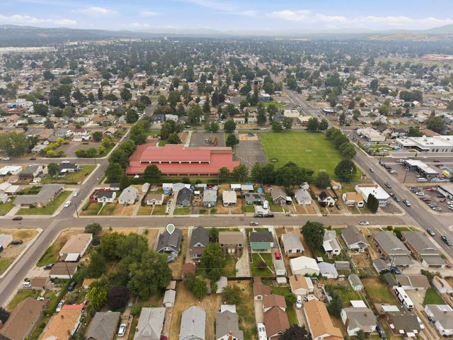 816 E Gordon Ave, Spokane, WA 99207