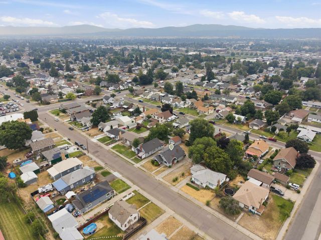 816 E Gordon Ave, Spokane, WA 99207