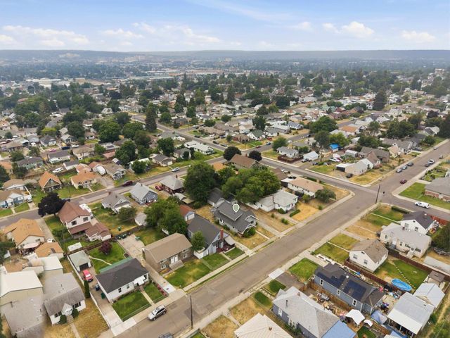 816 E Gordon Ave, Spokane, WA 99207