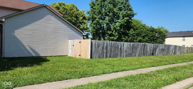 4519 Woodland Court, Indianapolis, IN 46254