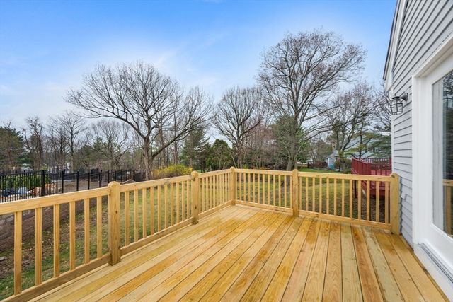 20 Blacksmith Way, Saugus, MA 01906