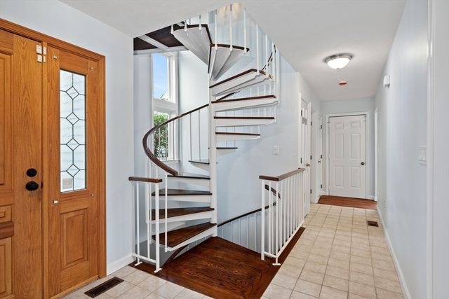 20 Blacksmith Way, Saugus, MA 01906