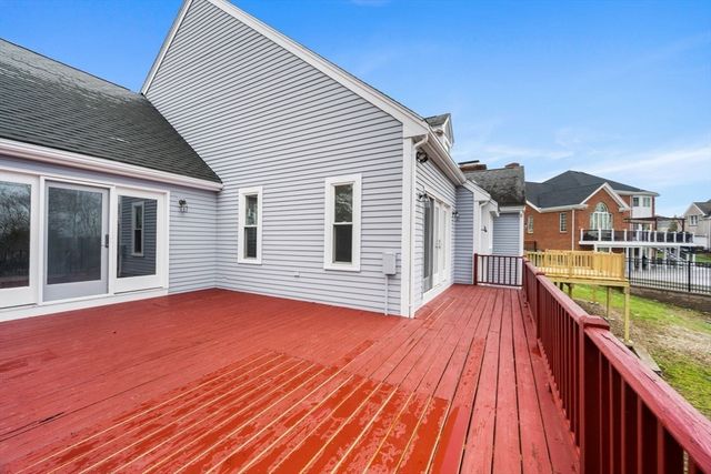 20 Blacksmith Way, Saugus, MA 01906