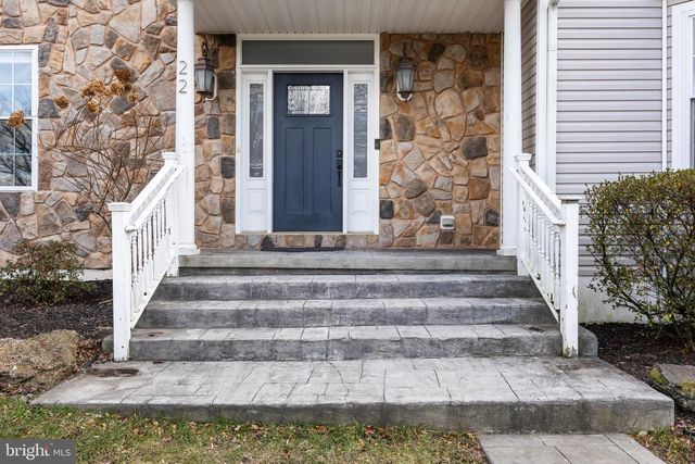 22 BROOKDALE DR, Cherry Hill, NJ 08034