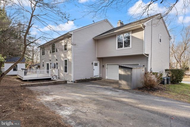 22 BROOKDALE DR, Cherry Hill, NJ 08034