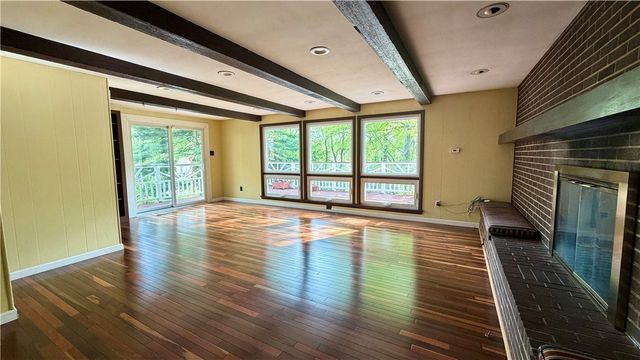 307 Garlow Dr, Penn Hills, PA 15235