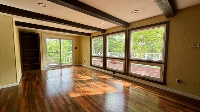 307 Garlow Dr, Penn Hills, PA 15235