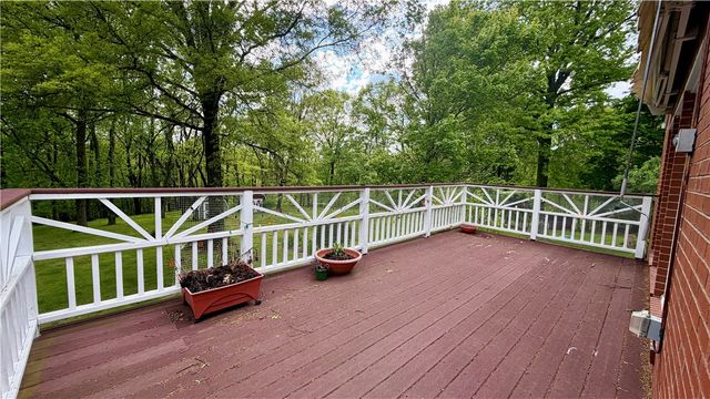 307 Garlow Dr, Penn Hills, PA 15235