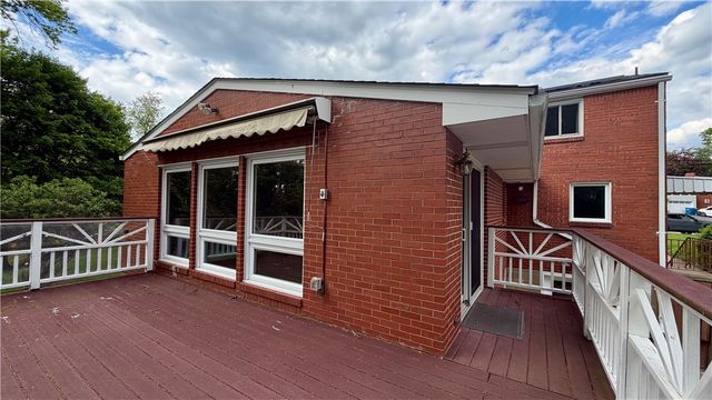307 Garlow Dr, Penn Hills, PA 15235