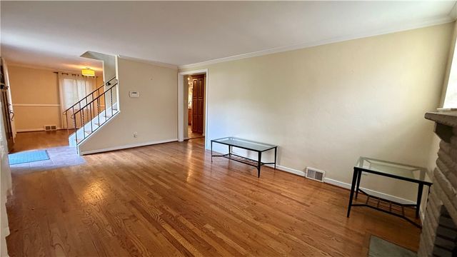 307 Garlow Dr, Penn Hills, PA 15235